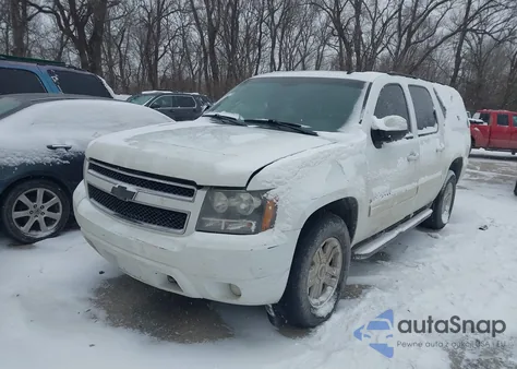 2011 Chevrolet Suburban 1500 Lt1 z USA, uszkodzony, nr VIN 1GNSKJE35BR126100